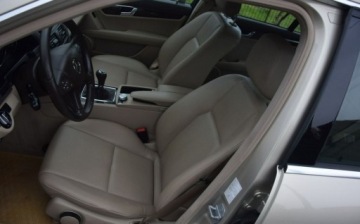 Mercedes Klasa C W204 Limuzyna 1.6 180 K BlueEFFICIENCY 156KM 2009 Mercedes-Benz Klasa C 1.6B Kompresor Skora Navi Xenon 2 KPL KOL Serwis Zad, zdjęcie 38