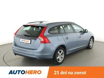 Volvo V60 I Kombi Facelifting 2.0 D3 DRIVE-E 150KM 2016 Volvo V60 2.0D Automat Business Navi Tempomat, zdjęcie 6