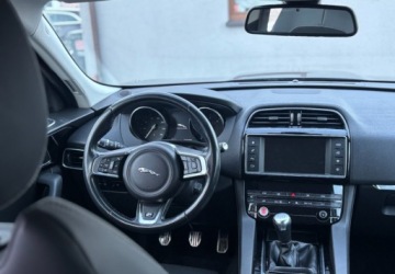Jaguar F-Pace SUV 2.0 i4D 180KM 2016 Jaguar F-Pace Samochod z gwarancja 2.0 Diesel 180KM, zdjęcie 16