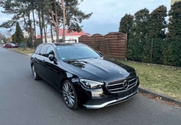 Mercedes Klasa E W213 Kombi Facelifting 2.0 E200 197KM 2022 Mercedes-Benz Klasa E Mercedes E-200 4-Matic kombi bezwypadkowy Fak VAT 2.0, zdjęcie 4