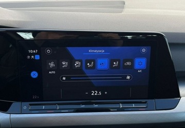 Volkswagen Golf VIII Variant 2.0 TDI 115KM 2023 Volkswagen Golf Salon Polska Parktronic Cyfrowe zegary Navi Tempomat a, zdjęcie 30