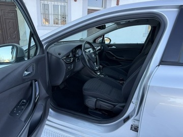 Opel Astra K Hatchback 5d 1.4 Turbo 150KM 2017 Opel Astra 1.4 benzyna Turbo Kamera Automat, zdjęcie 31