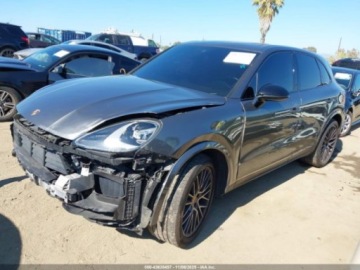 Porsche Cayenne III 2021 Porsche Cayenne 2021 3.0l 3.0 Benzyna 335KM, zdjęcie 1
