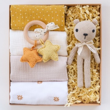 LIKEMOSES PREZENT BABY SHOWER CHRZEST WYPRAWKA PIELUSZKI PRZYTULANKAw