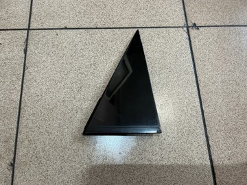 TRÓJKĄT RAMKA USZCZELKA DRZWI SZYBY PRAWY TYŁ AUDI A6 C5 KOMBI