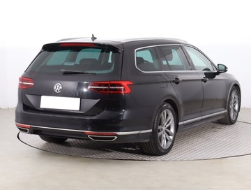 Volkswagen Passat B8 Variant 2.0 TDI BlueMotion SCR 150KM 2017 VW Passat 2.0 TDI, Automat, Skóra, Navi, Klima, zdjęcie 4