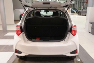 Toyota Yaris III Hatchback 5d Facelifting 2017 1.0 VVT-i 72KM 2020 Toyota Yaris 1.0 Active Benzyna 72KM, zdjęcie 12