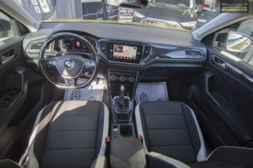 Volkswagen T-Roc I SUV 1.5 TSI ACT 150KM 2019 Volkswagen T-Roc Kamera / Virtual Kockpit, zdjęcie 21