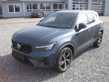 Volvo XC40 Crossover Facelifting 2.0 B3 163KM 2026 VOLVO XC40 B3 Plus Dark Suv 2.0 (163KM) 2026, zdjęcie 1