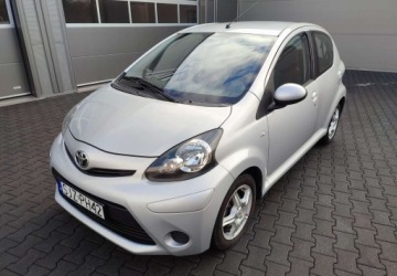 Toyota Aygo I Hatchback 5d Facelifting 1.0 VVT-i 68KM 2012 Toyota Aygo Toyota Aygo I Klima ,serwis Benzyna 68KM