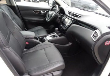 Nissan Qashqai II Crossover 1.2 DIG-T 115KM 2017 Nissan Qashqai 1.2TCE 115KM Automat Ledy Navi Kamera Oplacony 1.2, zdjęcie 16