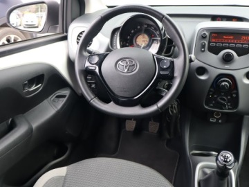 Toyota Aygo II Hatchback 3d Facelifting 1.0 VVT-i 72KM 2020 Toyota Aygo 1.0 VVT-i, Salon Polska, VAT 23%, zdjęcie 6