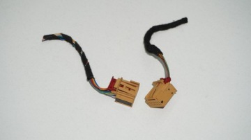 AUDI VOLKSWAGEN штекерный кубик 1K0972928A