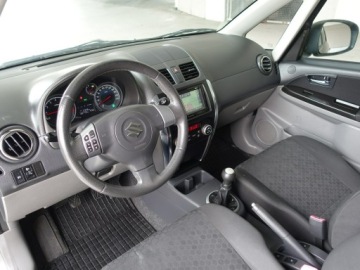 Suzuki SX4 I Hatchback Facelifting 1.6 VVT 120KM 2012 Suzuki SX4 1.6, zdjęcie 12
