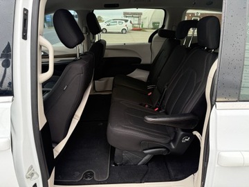 Chrysler Pacifica II 3.6 V6 291KM 2020 Chrysler Pacifica , 8 osób, zdjęcie 10