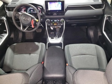Toyota 2024 Toyota RAV4 2024 TOYOTA RAV4 XLE 2.5 Benzyna 203KM, zdjęcie 8