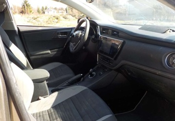 Toyota Auris II 2018 Toyota Auris Okazja 1.8 Hybryda 98KM, zdjęcie 15