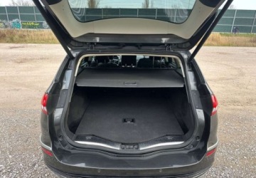 Ford Mondeo V Kombi Facelifting 2.0 EcoBlue 190KM 2019 Ford Mondeo Ford Mondeo 2.0 EcoBlue Vignale AWD 2.0 Diesel 190KM, zdjęcie 30