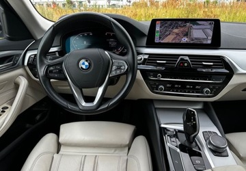 BMW Seria 5 G30-G31 Touring 520d 190KM 2020 BMW Seria 5 BMW Seria 5 520d Touring Luxury Line 2.0 Diesel 190KM, zdjęcie 6