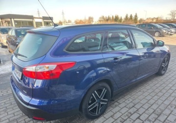 Ford Focus III Kombi Facelifting 1.0 EcoBoost 100KM 2014 Ford Focus 1.0Benz 100KM Grz.szybafotele Serwis Klima ParkasistOplaty Gwar, zdjęcie 37