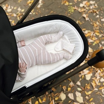 Cybex Melio Cot Gondola Magic Black с черным матрасом