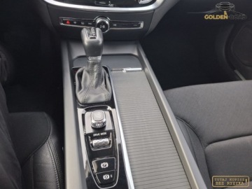 Volvo V60 II  Kombi 2.0 D3 150KM 2019 Volvo V60 2,0 d 150 KM automat navi alu el. klapa hak oplacony 2.0 Diesel, zdjęcie 13