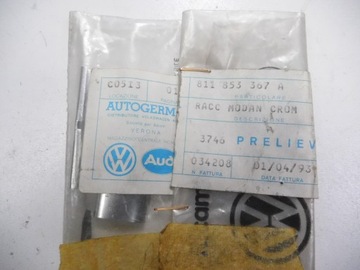 Накладка переднего заднего стекла Audi 80/90 OE 811853367A