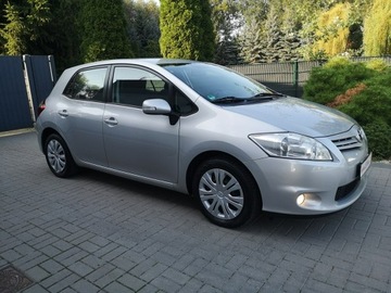 Toyota Auris I Hatchback 5d Facelifting 1.6 Valvematic 132KM 2011 Toyota Auris 1.6 Benzyna 132KM Klimatr LIFT Isofix, zdjęcie 3