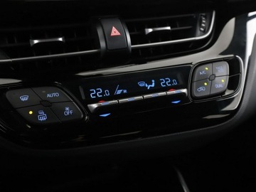 Toyota C-HR I Crossover Facelifting 1.8 Hybrid 122KM 2020 Toyota C-HR Hybryda Automat Kamera cofania, zdjęcie 26