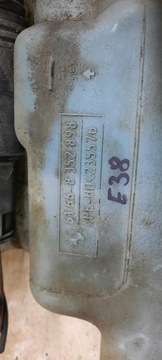 BMW E38 NÁDOBKA OSTŘIKOVAČŮ 8352898