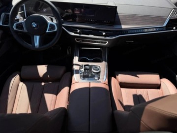 BMW X7 SUV Facelifting 3.0 40d 352KM 2026 xDrive40d M Sport 3.0 (352 KM)| Hak holowniczy, elektryczny, zdjęcie 8