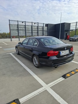 BMW Seria 3 2010 BMW 318i (E90) - benzyna / automat, zdjęcie 4