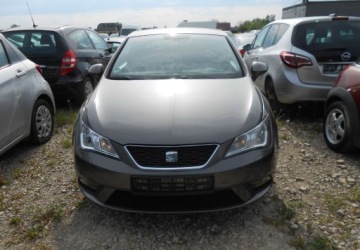 Seat Ibiza IV Hatchback 5d Facelifting 1.2 70KM 2015 Seat Ibiza SEAT Ibiza IV 1.2 benzyna 70 KM 1.2 Benzyna 70KM, zdjęcie 1