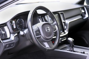 Volvo V60 II  Kombi 2.0 D3 150KM 2019 Volvo V60 Led/Navi/6 Biegów/Parktronic/ Serwis/, zdjęcie 12