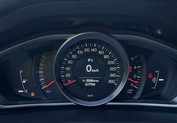 Volvo V40 II Cross Country 2.0 D2 DRIVE-E 120KM 2016 Volvo V40 D2 2.0D 120KM BEZWYPADKOWY gwarancja zarejestrowany, zdjęcie 21