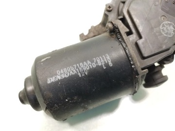 CHRYSLER 300C MOTOR STĚRAČE PŘEDNÍ OKNO