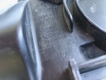 FORD CUSTOM SVĚTLO PRAVÁ