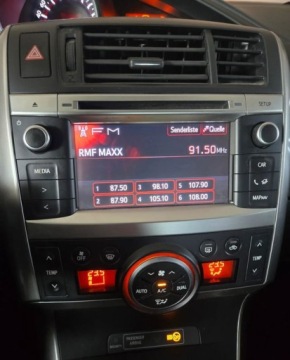 Toyota Verso Minivan Facelifting 1.8 Valvematic 147KM 2014 Toyota Verso Sprowadzony Pelny serwis Toyota. Zarejestrowany w PL. 1.8, zdjęcie 3