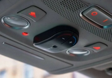 Предупреждающий пилот для приложения Yanosik Alert Radar