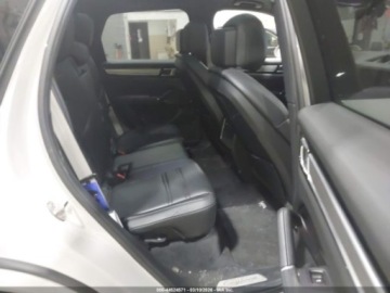 Porsche Cayenne III 2023 Porsche Cayenne Platinum Edition 2023 3.0 Benzyna 335KM, zdjęcie 13