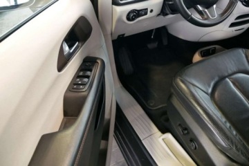 Chrysler Pacifica II 3.6 V6 291KM 2018 Chrysler Pacifica Touring L 3.6L V6 291KM MenuPL StowN Go Kamera 7os. LED, zdjęcie 19