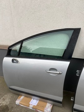 DVEŘE LEVÉ PŘEDNÍ PEUGEOT 3008 I 5008 EZRC PĚKNÝ