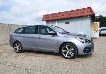 Peugeot 2019 Peugeot 308 Tylko 22 Tys km 1 Rej 82020 Benzyna 130 Koni WLKP 1.2 Benzyna, zdjęcie 3