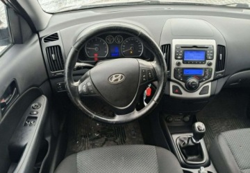 Hyundai i30 I CW Facelifting 1.4 DOHC 109KM 2011 Hyundai i30 Hyundai i30 1.4 Benzyna 109KM, zdjęcie 5