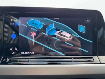 Volkswagen Golf VIII Variant 1.5 eTSI 150KM 2023 Volkswagen Golf VW GOLF VARIANT VIII Webasto Ambient CarPlay 1.5 Benzyna, zdjęcie 19