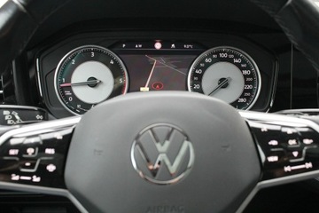 Volkswagen Touareg III SUV 3.0 V6 SCR TDI 231KM 2021 Volkswagen Touareg 3.0 V6 TDI 4Motion DSG Salon, zdjęcie 29