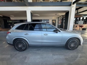 Mercedes GLC C254/X254 Coupe 2.0 300 258KM 2025 MERCEDES-BENZ GLC 300 4-Matic AMG Line 2.0 (258KM) 2025, zdjęcie 1