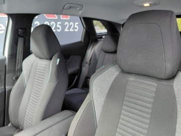 Peugeot 3008 II Crossover Facelifting  1.2 PureTech 130KM 2023 Peugeot 3008 Full LED Navi Kamera Klimatronik Asystent pasa 1.2 Benzyna, zdjęcie 12