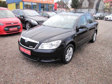 Skoda Octavia II Kombi 1.6 TDI CR DPF 105KM 2011 SKODA OCTAVIA