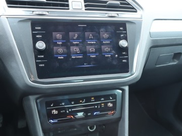 Volkswagen Tiguan II SUV 1.5 TSI EVO 150KM 2020 VW Tiguan 1.5 TSI, Salon Polska, 1. Właściciel, zdjęcie 11